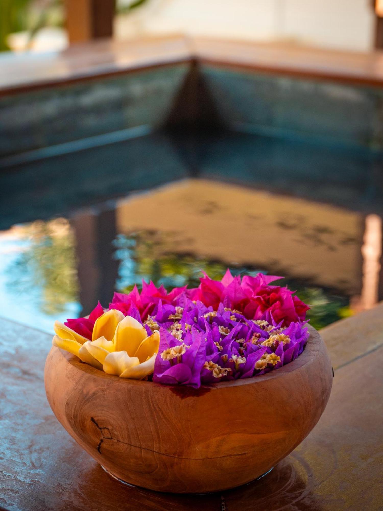 Vayam Boutique Resort Gili Asahan Exterior photo